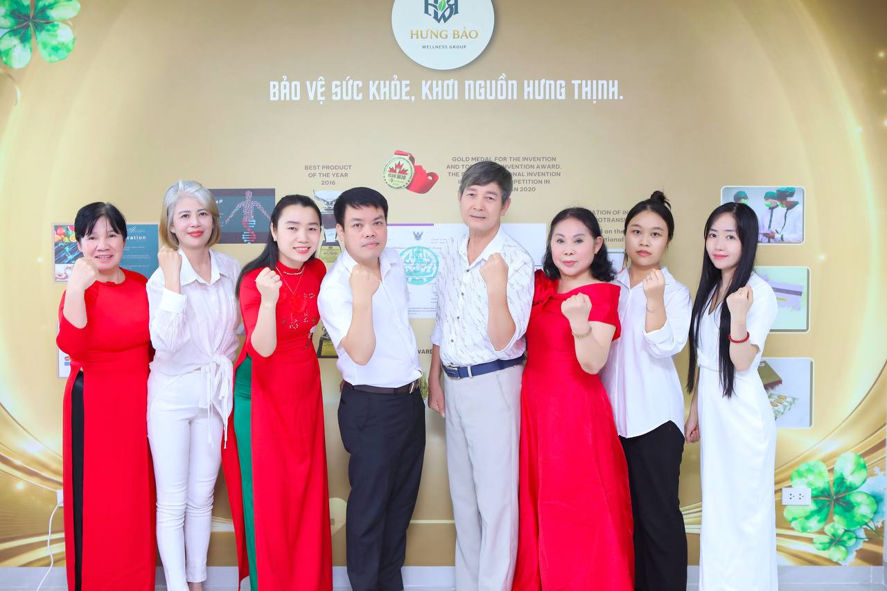 Đội ngũ Hưng Bảo